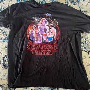 Stranger Things XXL T shirt